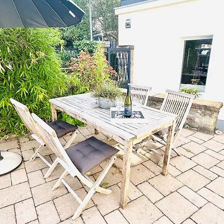 Mola Apartments- Trendiges In Der City-naehe Dortmund-terrasse-3 Gaeste-wlan