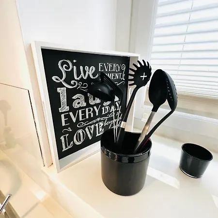 Mola Apartments- Trendiges In Der City-naehe Dortmund-terrasse-3 Gaeste-wlan *