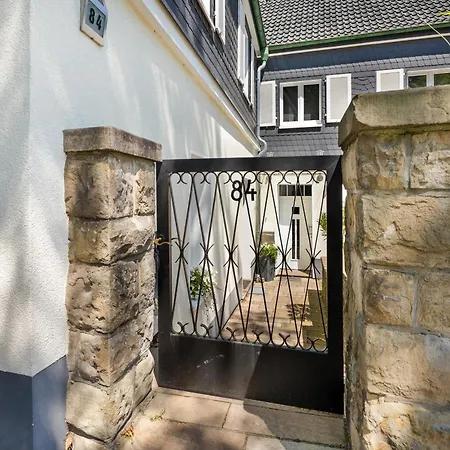 Mola Apartments- Trendiges In Der City-naehe Dortmund-terrasse-3 Gaeste-wlan