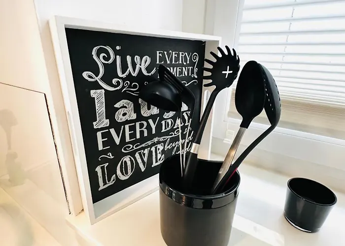 Mola Apartments- Trendiges In Der City-naehe Dortmund-terrasse-3 Gaeste-wlan *